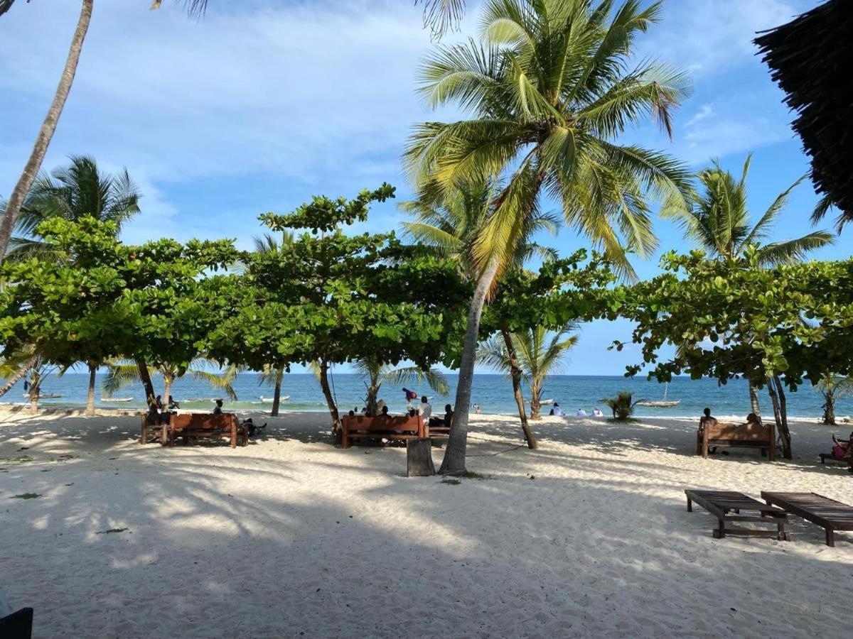 Restful Beach Front Studio-Diani Apartamento Praia de Diani Exterior foto